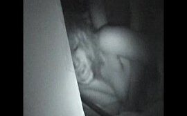 Babysitterin wird beim wilden Fick heimlich gefilmt